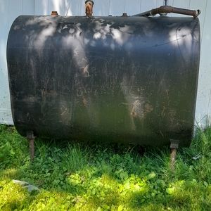 Oil tank